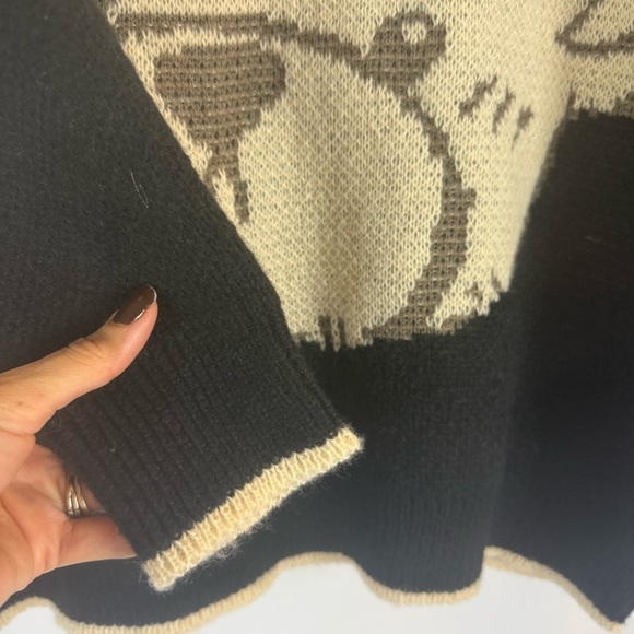 JustFab Black and Cream Knit Sweater Size: M teddy bear sweater - Picture 6 of 11